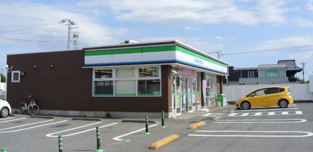 ファミリーマート 千葉若松町店の画像