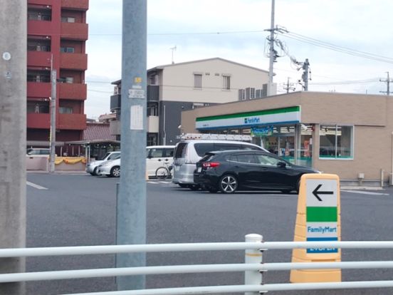 ファミリーマート 春日井鳥居松八丁目店の画像