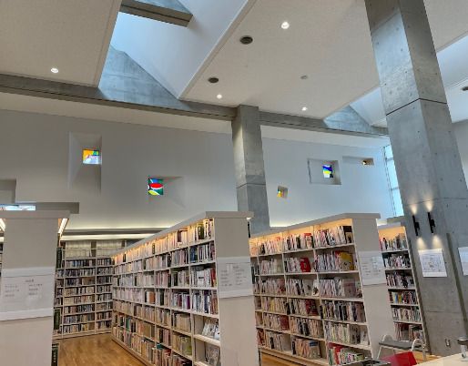 海老名市立有馬図書館の画像