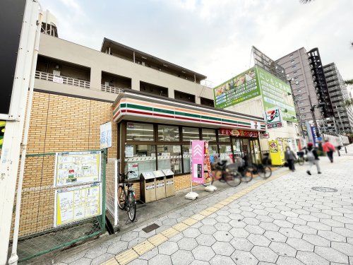 セブンイレブン 大阪鶴橋駅西店の画像