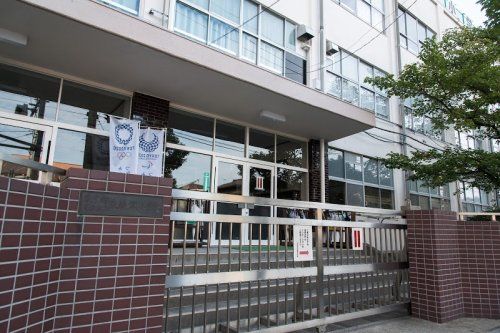 足立区立東綾瀬小学校の画像