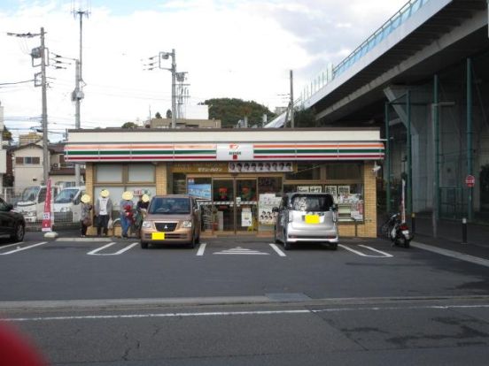 セブンイレブン　横浜東川島町店の画像
