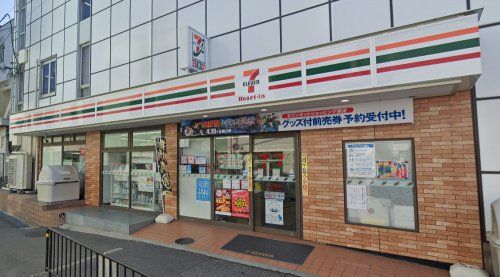 セブンイレブン ハートインJR千里丘駅西口店の画像