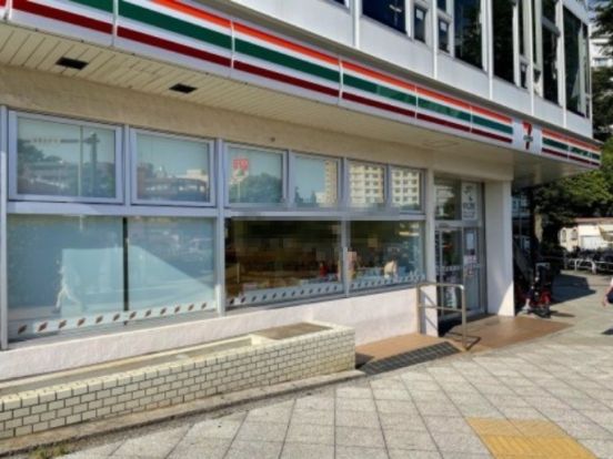 セブン-イレブン ＪＳ横浜洋光台駅前店の画像