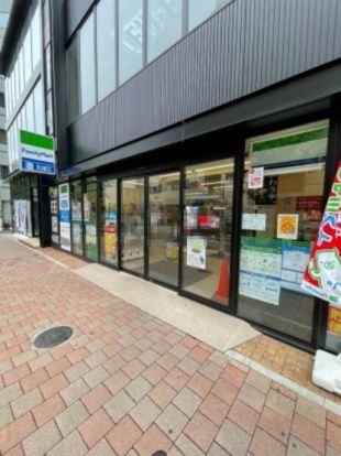 ファミリーマート 横浜常盤町店の画像