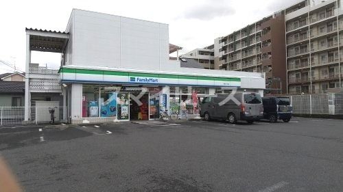 ファミリーマート 西原三丁目店の画像