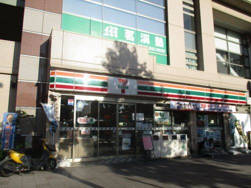 セブンイレブン千葉駅北口店の画像