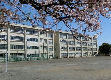 鶴嶺中学校の画像