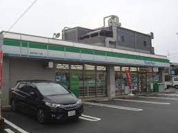 ファミリーマート 高井田西三丁目店の画像