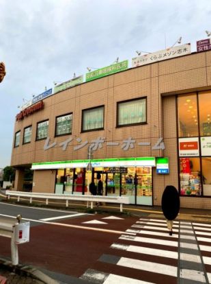 ファミリーマート 柳瀬川駅前店の画像