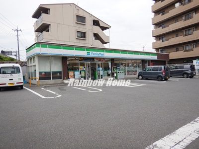 ファミリーマート　坂戸駅南けやき通り店の画像