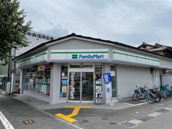 ファミリーマート 北野白梅町店の画像