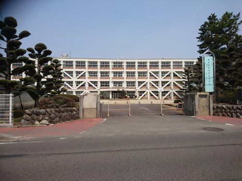 各務原市立川島中学校の画像
