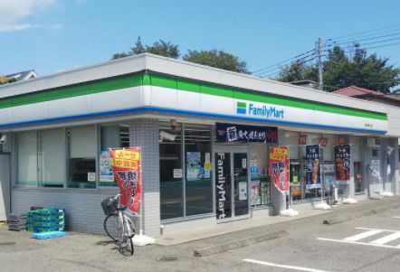 ファミリーマート 鶴ヶ島鶴ヶ丘店の画像