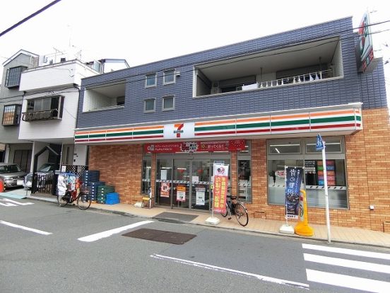 セブンイレブン 横浜白幡向町店の画像