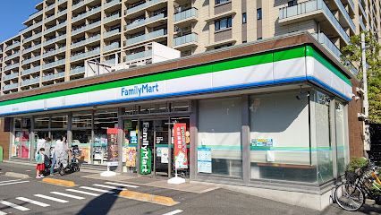 ファミリーマート 西六郷三丁目店の画像