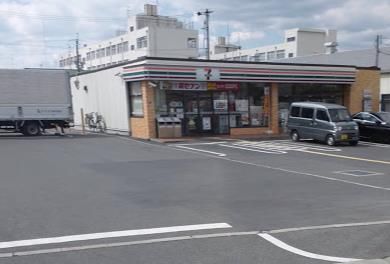 セブン-イレブン 高槻柱本店の画像