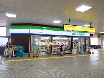 ファミリーマート 若葉駅店の画像