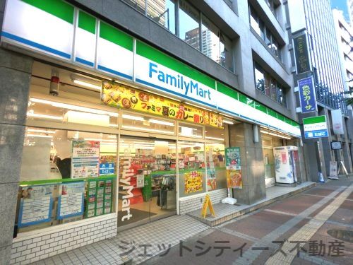 ファミリーマート K2梅田茶屋町店の画像