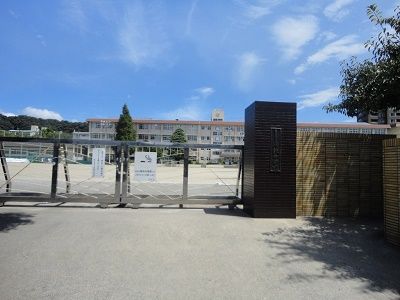 伊敷中学校の画像