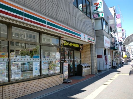 セブンイレブン 神戸板宿駅前店の画像