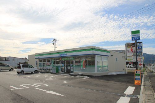 ファミリーマート　上曽根新町店の画像