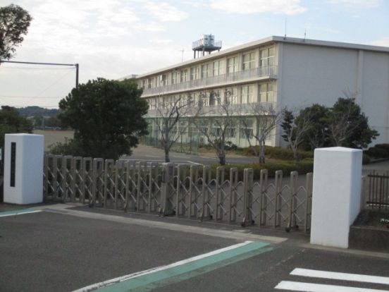 栄川中学校の画像