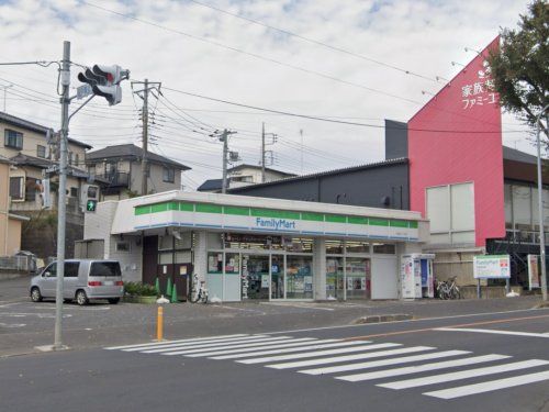 ファミリーマート 小金原八丁目店の画像