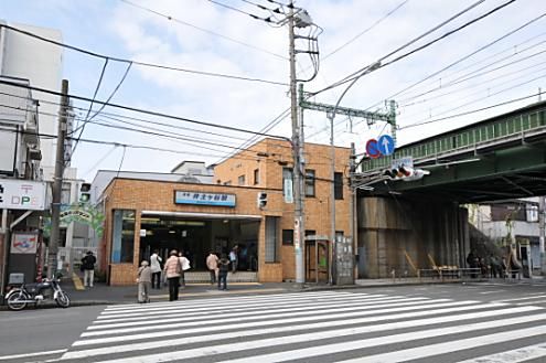 京急本線「井土ヶ谷」駅の画像