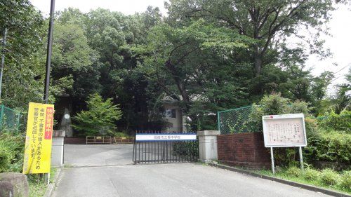 岡崎市立葵中学校の画像