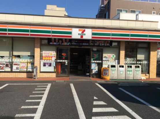 セブンイレブン 足立伊興小西店の画像