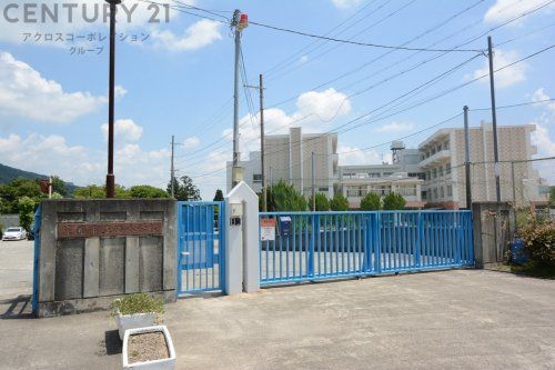 箕面市立西小学校の画像