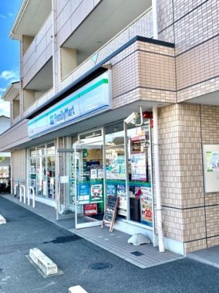 ファミリーマート伏見小栗栖南店の画像