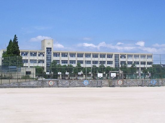 長坂中学校の画像