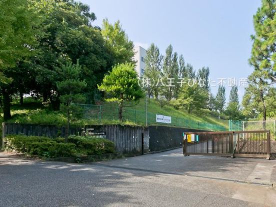 八王子市立松ケ谷中学校の画像