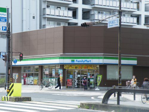 ファミリーマート昭和通４の画像