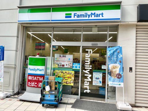 ファミリーマート キューズタウン店の画像