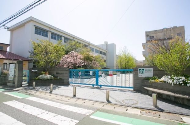 西宮市立瓦木小学校の画像