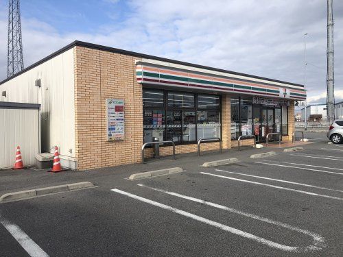 セブンイレブン 岡崎御小屋西店の画像