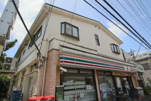 セブンイレブン 向原店の画像