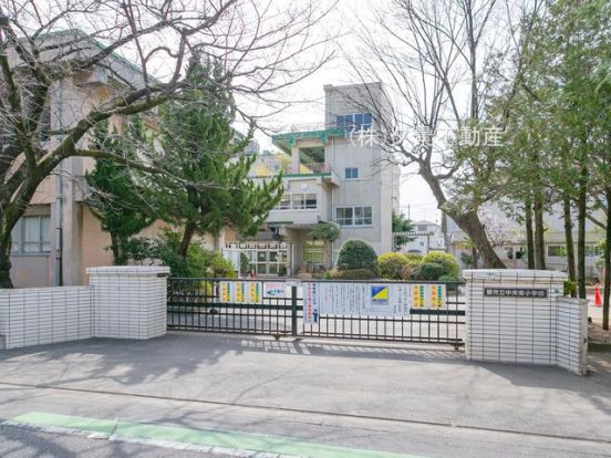 蕨市立中央東小学校の画像