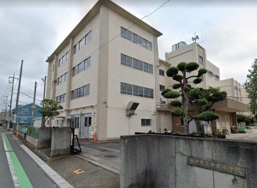 松戸市立中部小学校の画像