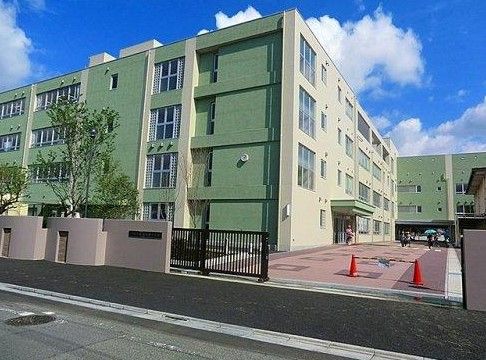 川崎市立東高津小学校の画像