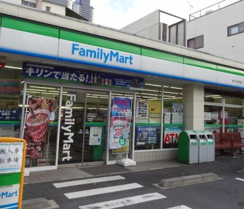 ファミリーマート 新丸子駅東店の画像