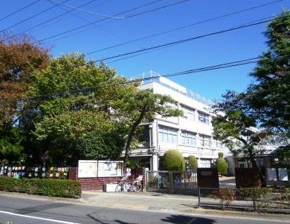 世田谷区立松丘小学校の画像