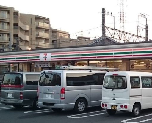 セブンイレブン 川崎津田山店の画像