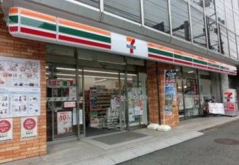 セブンイレブン 横浜岩井町店の画像