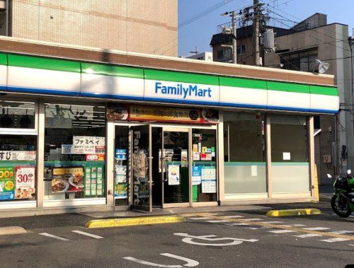 ファミリーマート 桜川二丁目店の画像