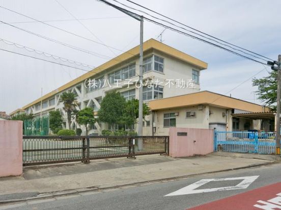 八王子市立散田小学校の画像