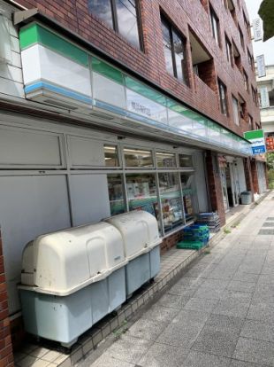 ファミリーマート 横浜楠町店の画像